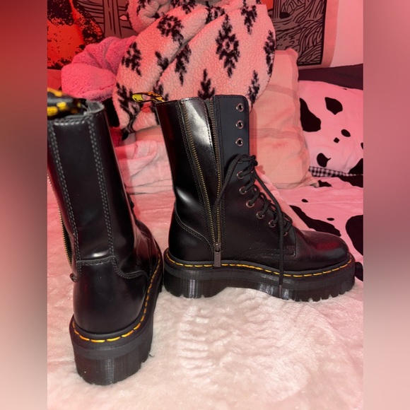 Doc Martins - Picture 2 of 3